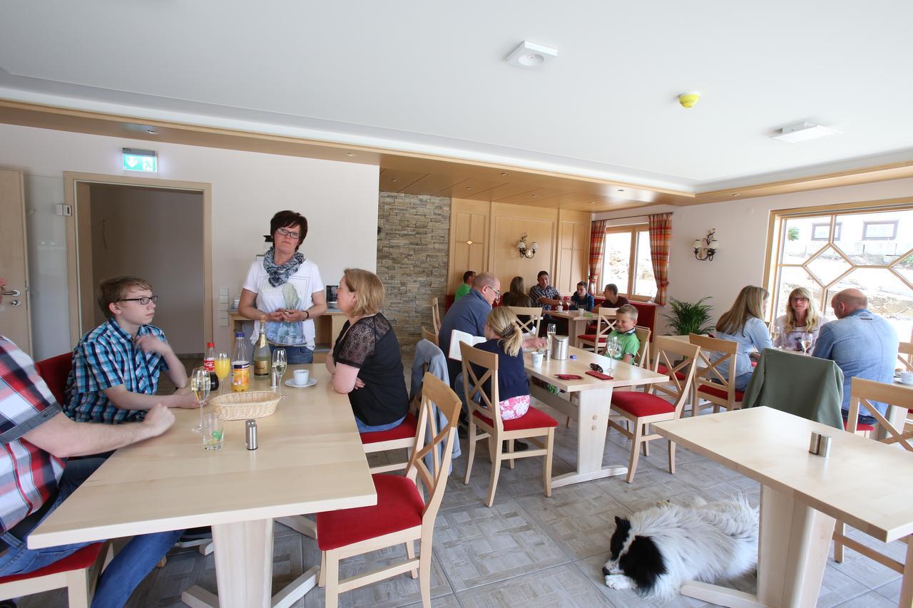 Leidringer Gaestehaus Gmbh Rosenfeld Extérieur photo