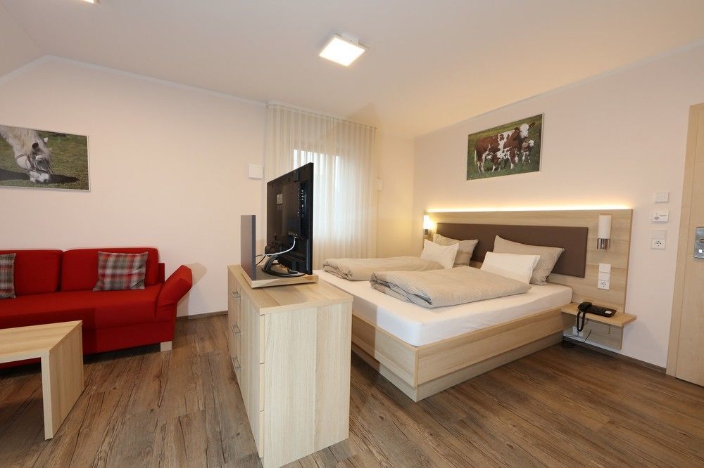 Leidringer Gaestehaus Gmbh Rosenfeld Extérieur photo