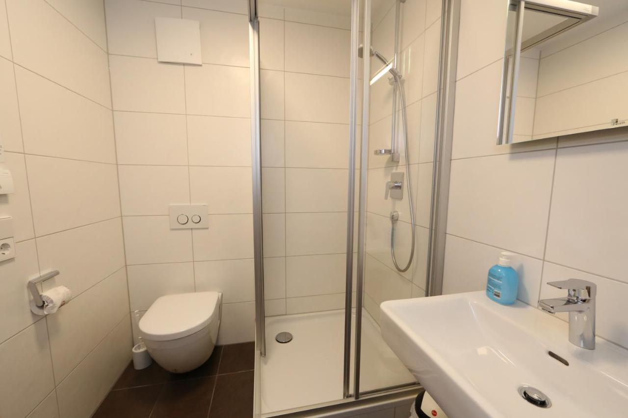Leidringer Gaestehaus Gmbh Rosenfeld Extérieur photo